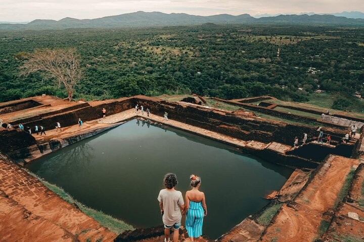 Colombo to Kandy Shuttle with Dambulla Sightseeing Tour  - Photo 1 of 8
